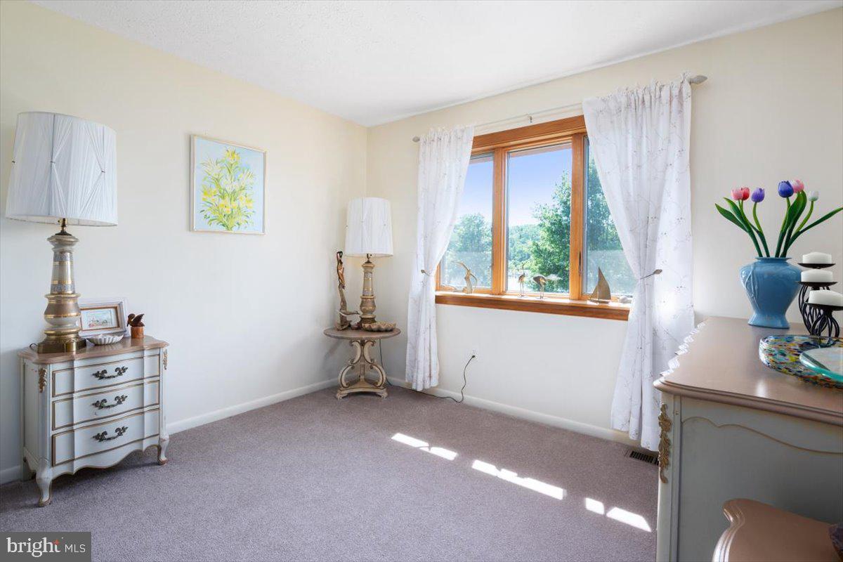 88 E Lake Dr