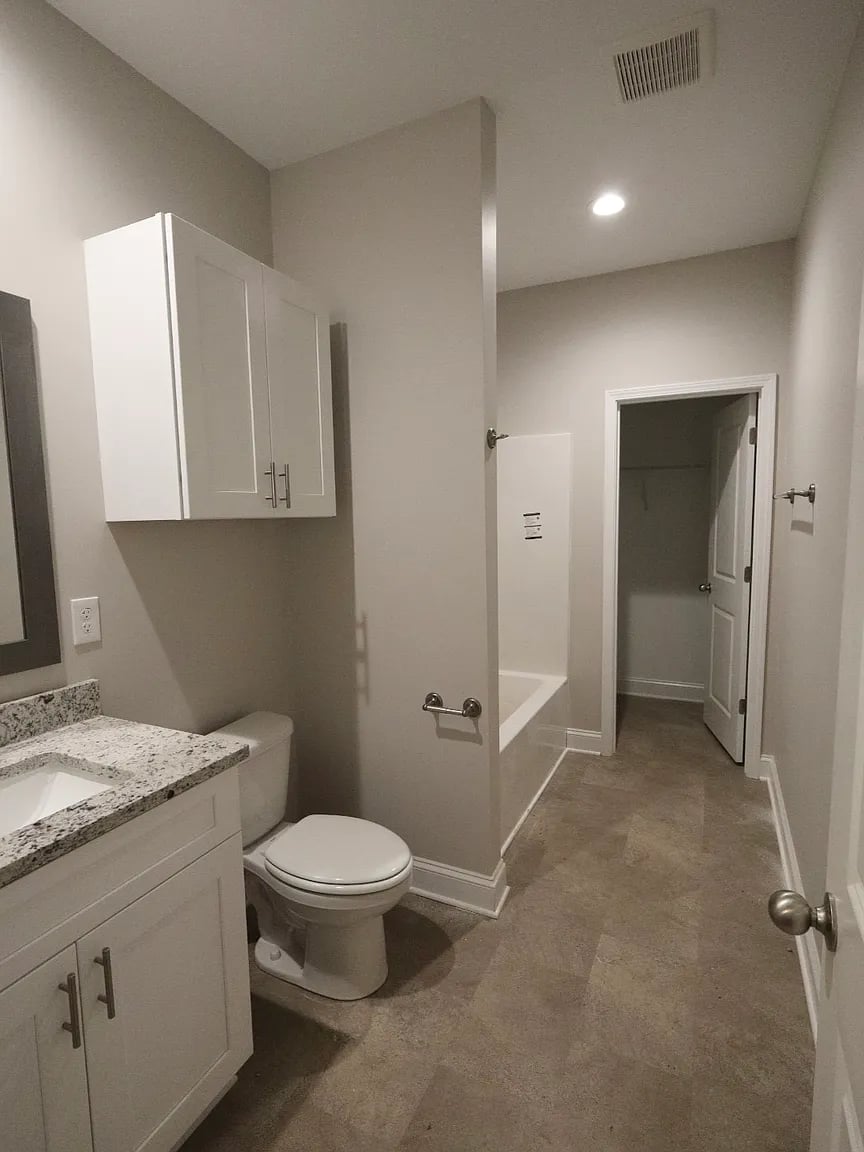 610-612 Vang Ct