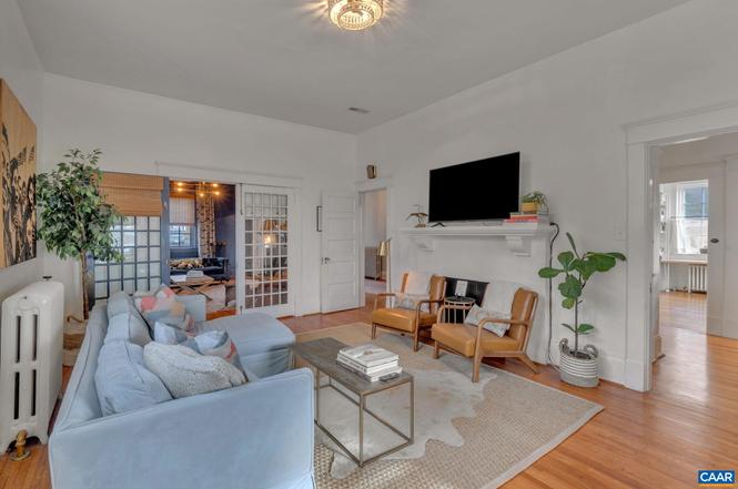 31 University Cir