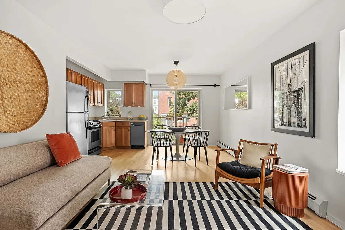 35 E Fourth St #2