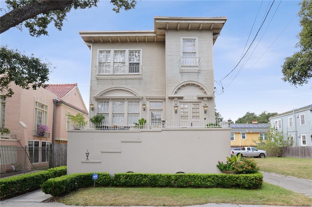 3618-3620 Napoleon Ave