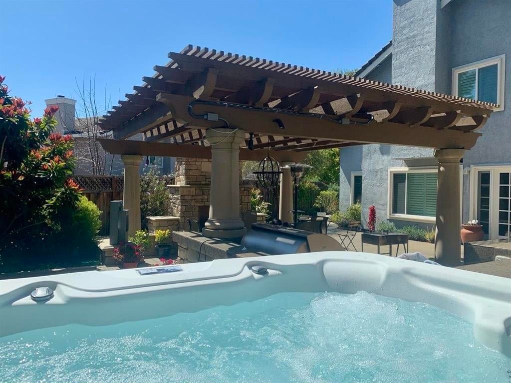 3421 Blackhawk Meadow