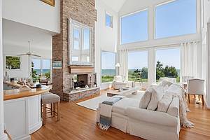 390 Old Montauk Highway, Montauk