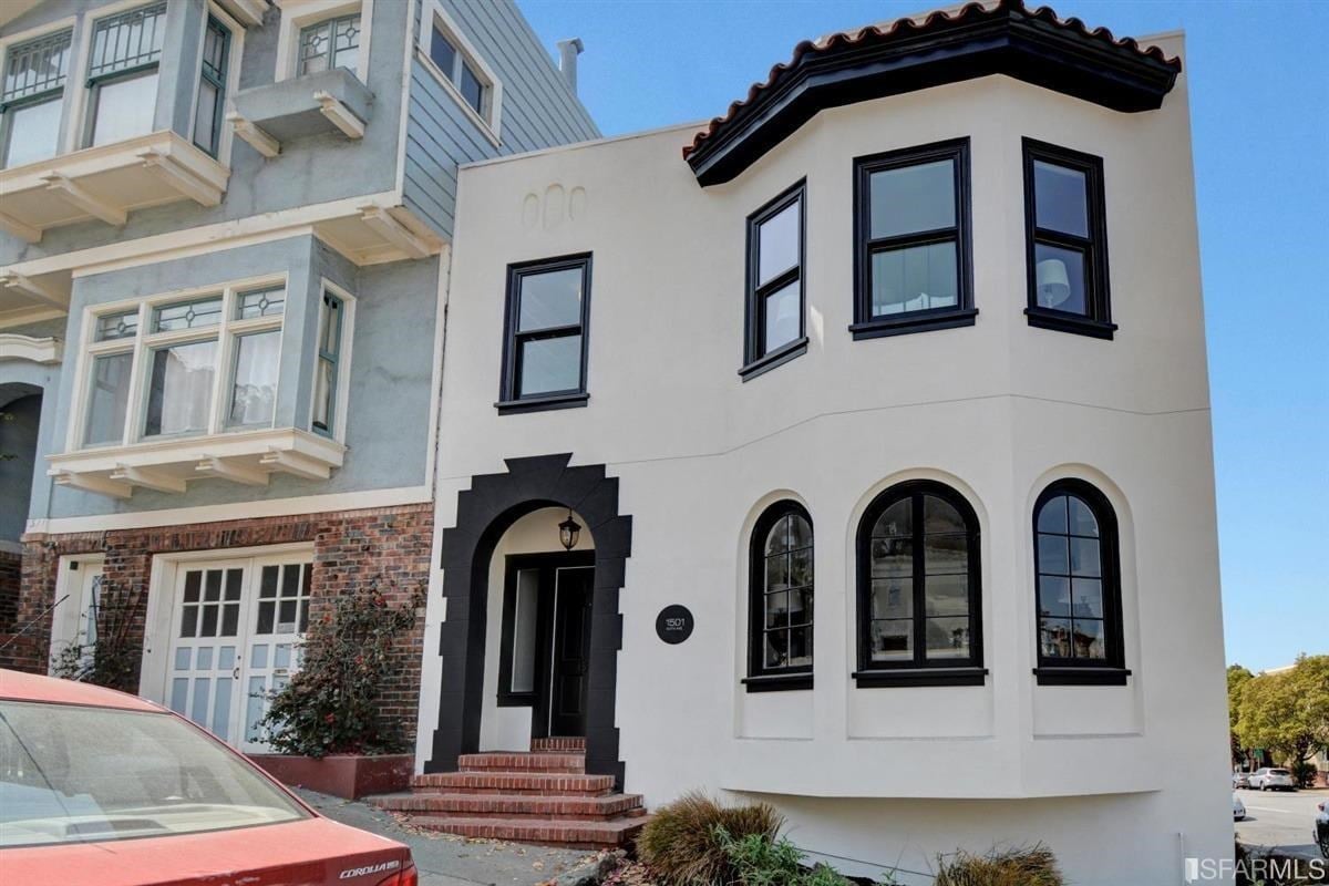 1501 6th Ave