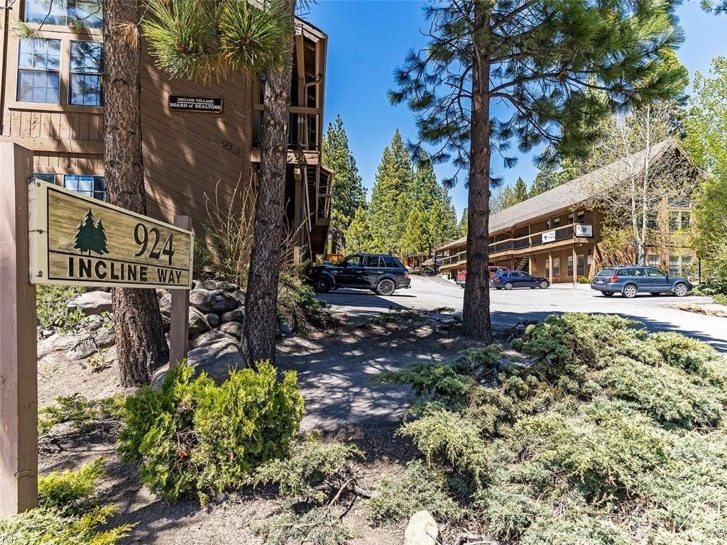 New Listing: 924 Incline Way