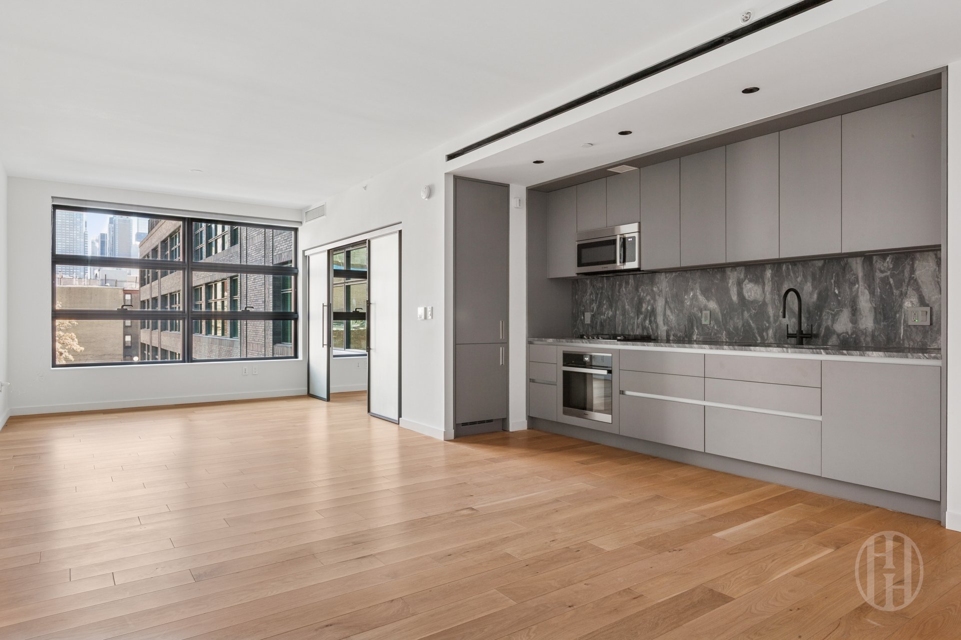 547 W 47th Street 604