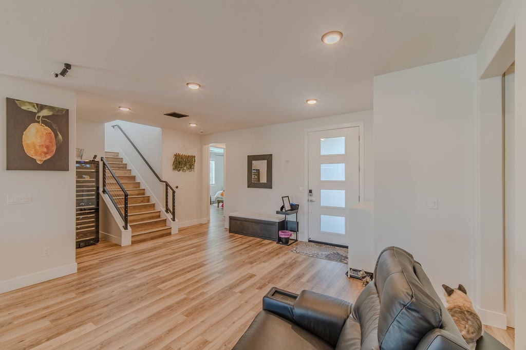 1882 Hogan Peak St