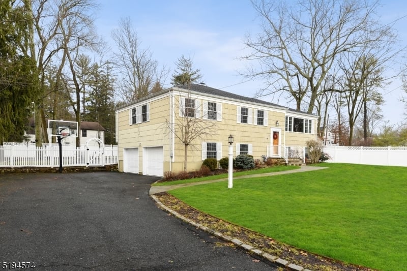 4 Garden St