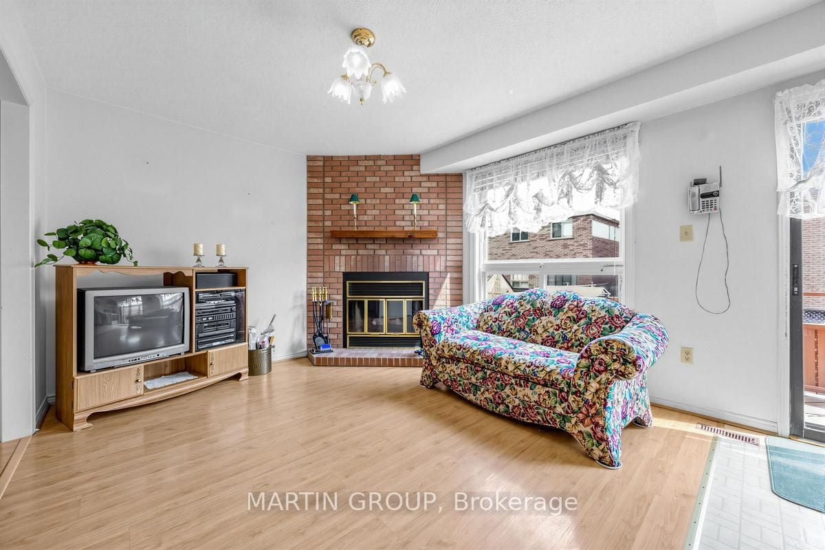 1529 Beechlawn Dr
