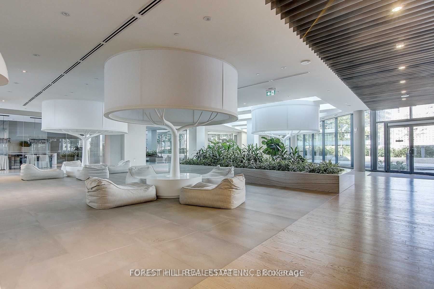 Luxurious Panoramic View Unit