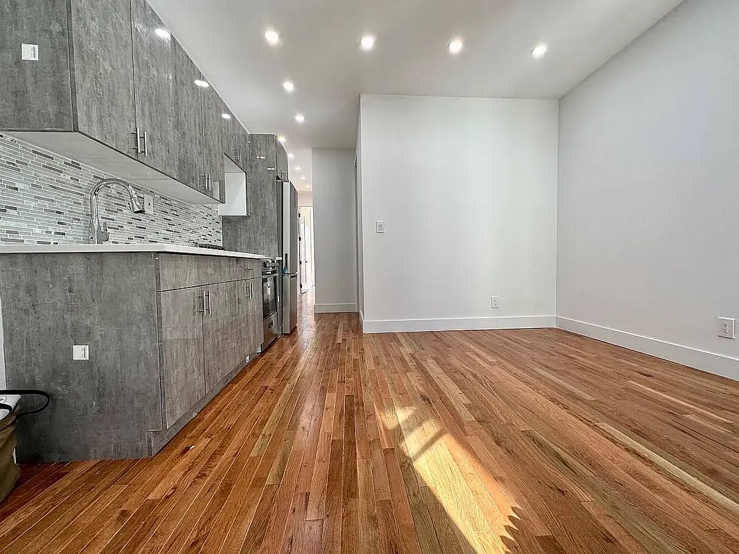 666 Park Place 2R