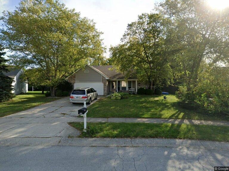 5574 Pine Knoll Blvd