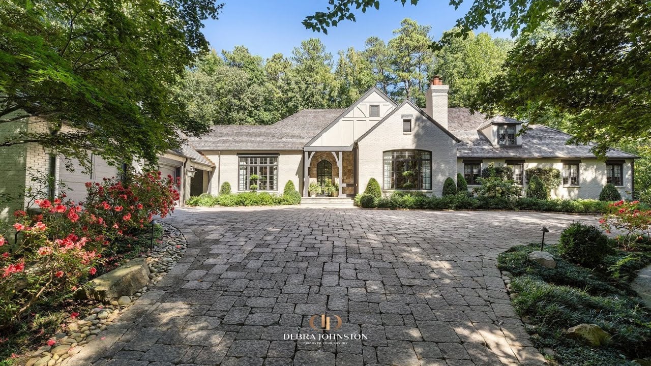 5595 Cross Gate Dr, Sandy Springs, GA