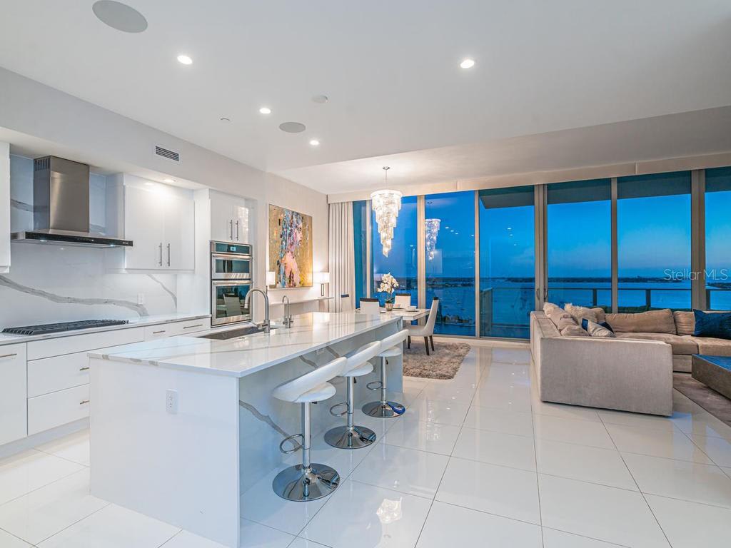 Vue Sarasota Bay Unit 1806