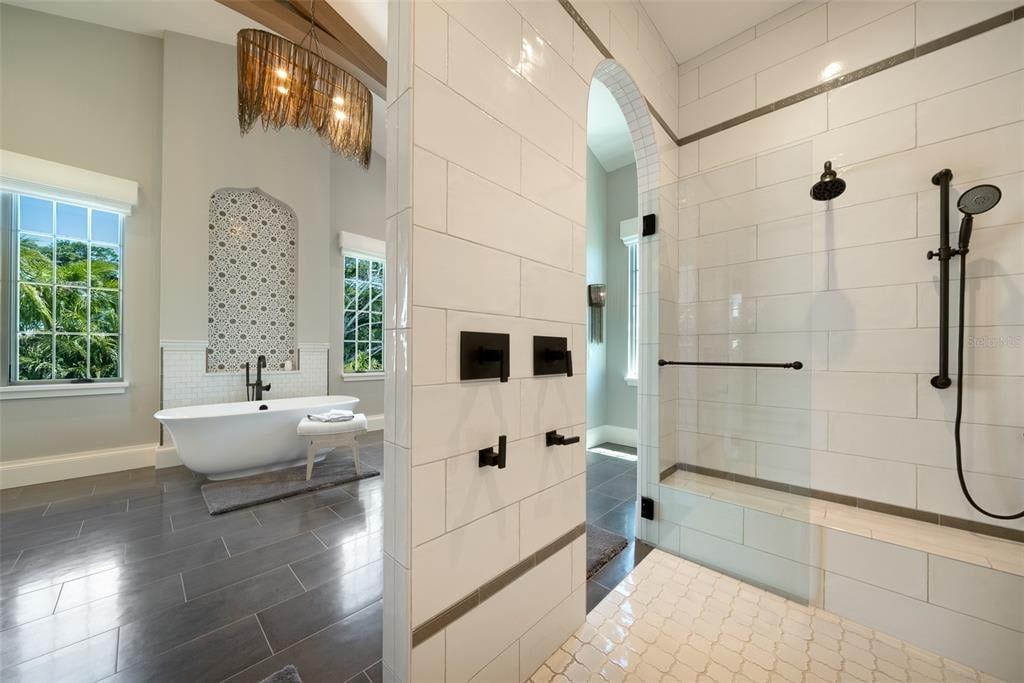 100 Beach Ave, Anna Maria
