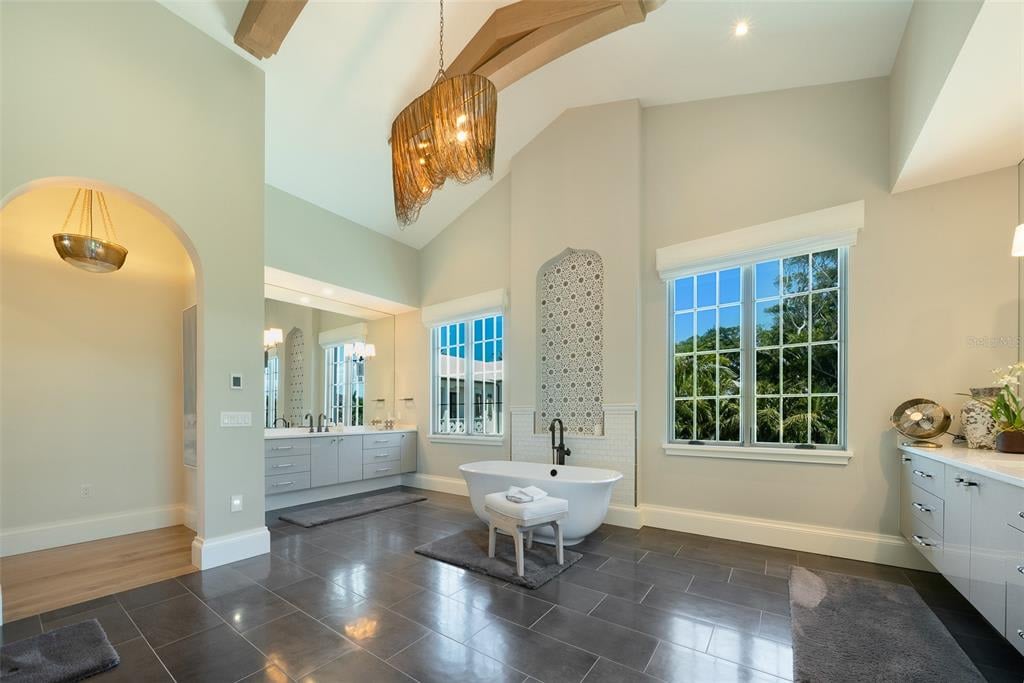 100 Beach Ave, Anna Maria