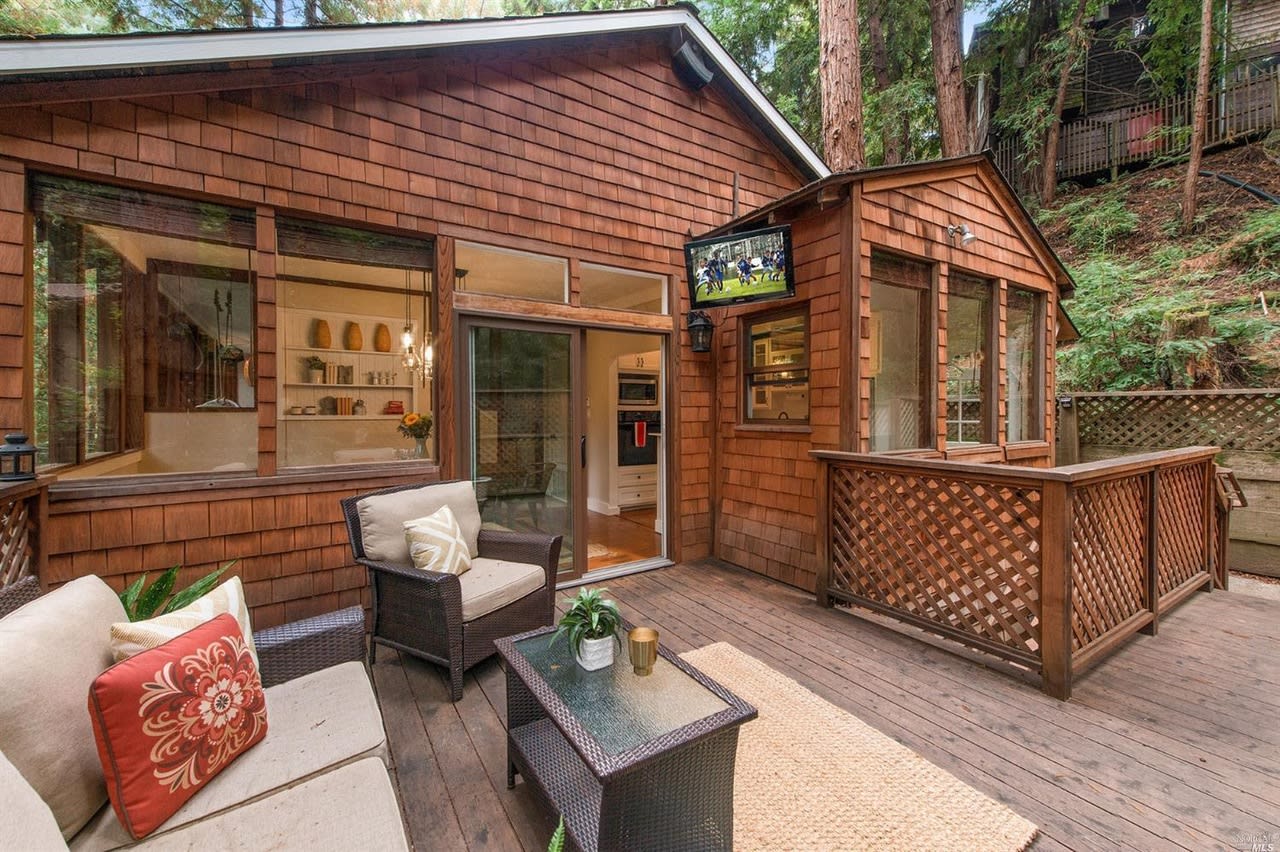 54 Magee Ave