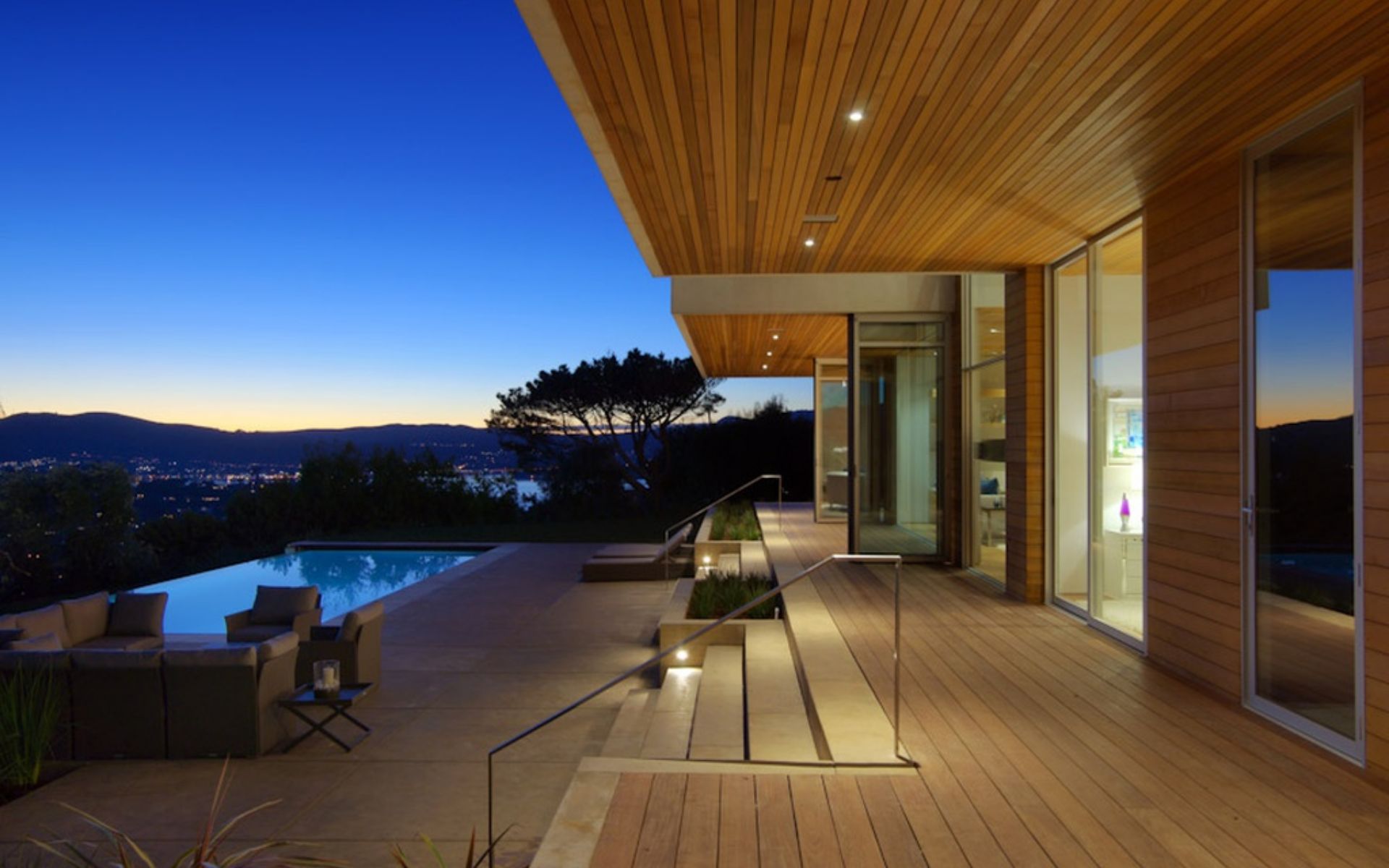 1860 Mountain View Drive