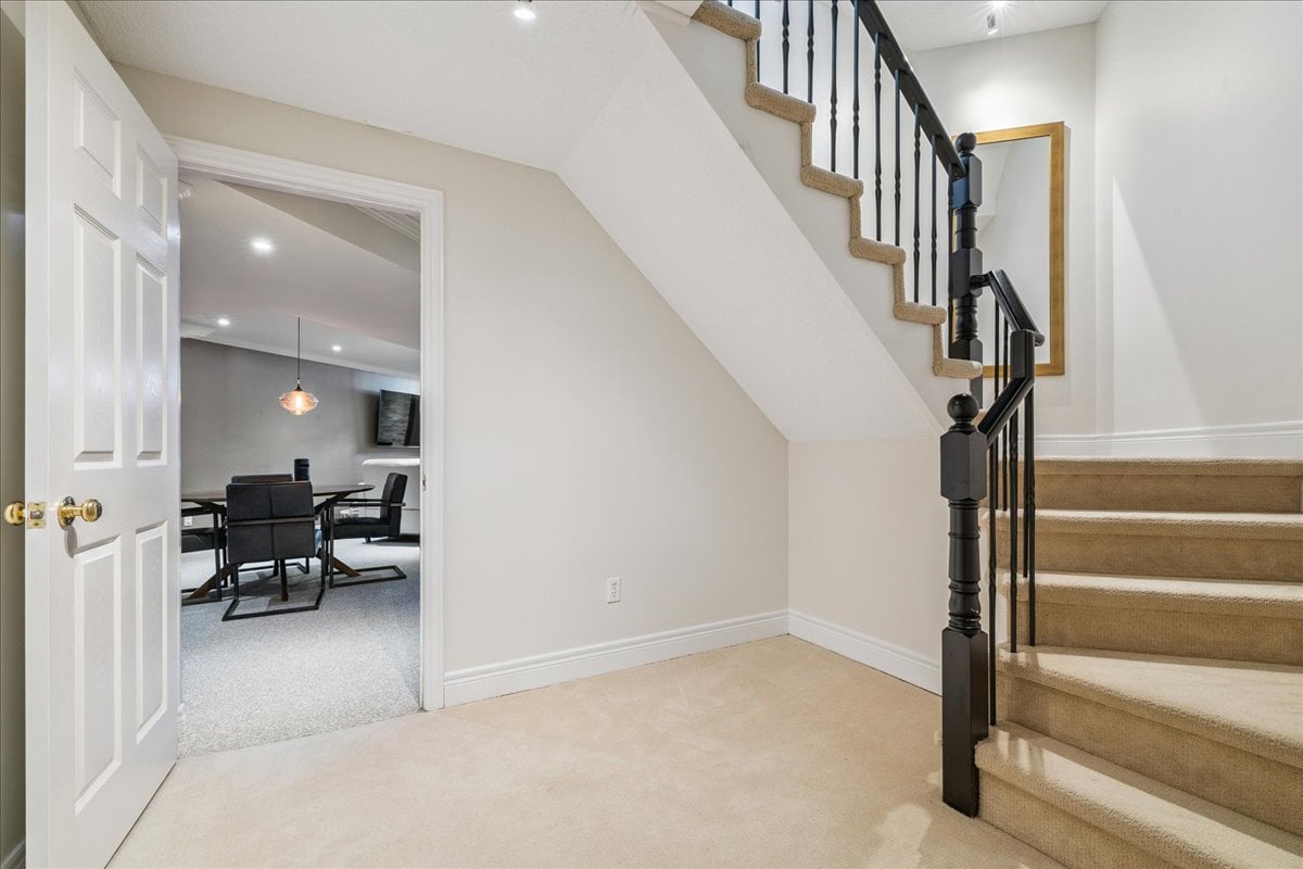 2509 Armour Crescent