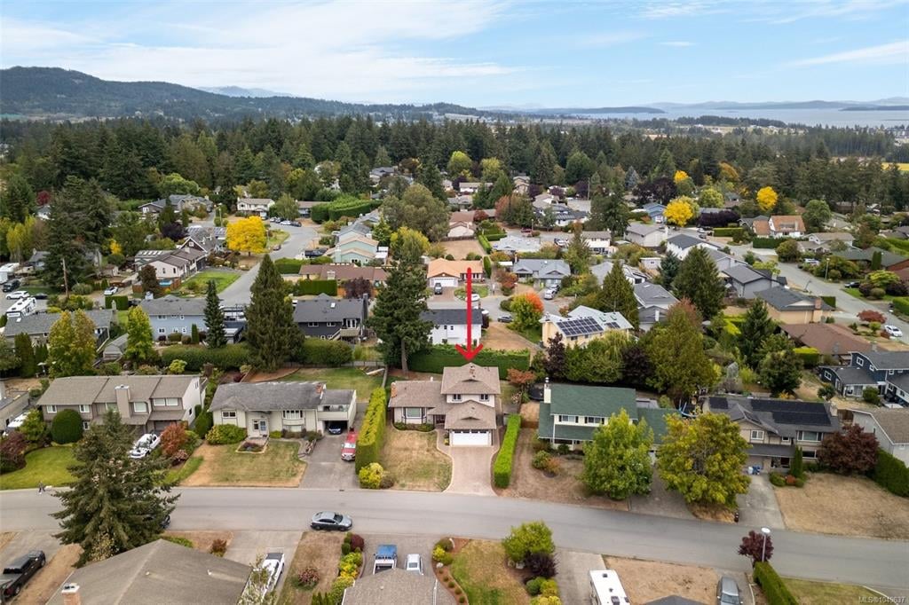 2056 Skyline Cres