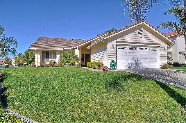 6413 El Pato Ct