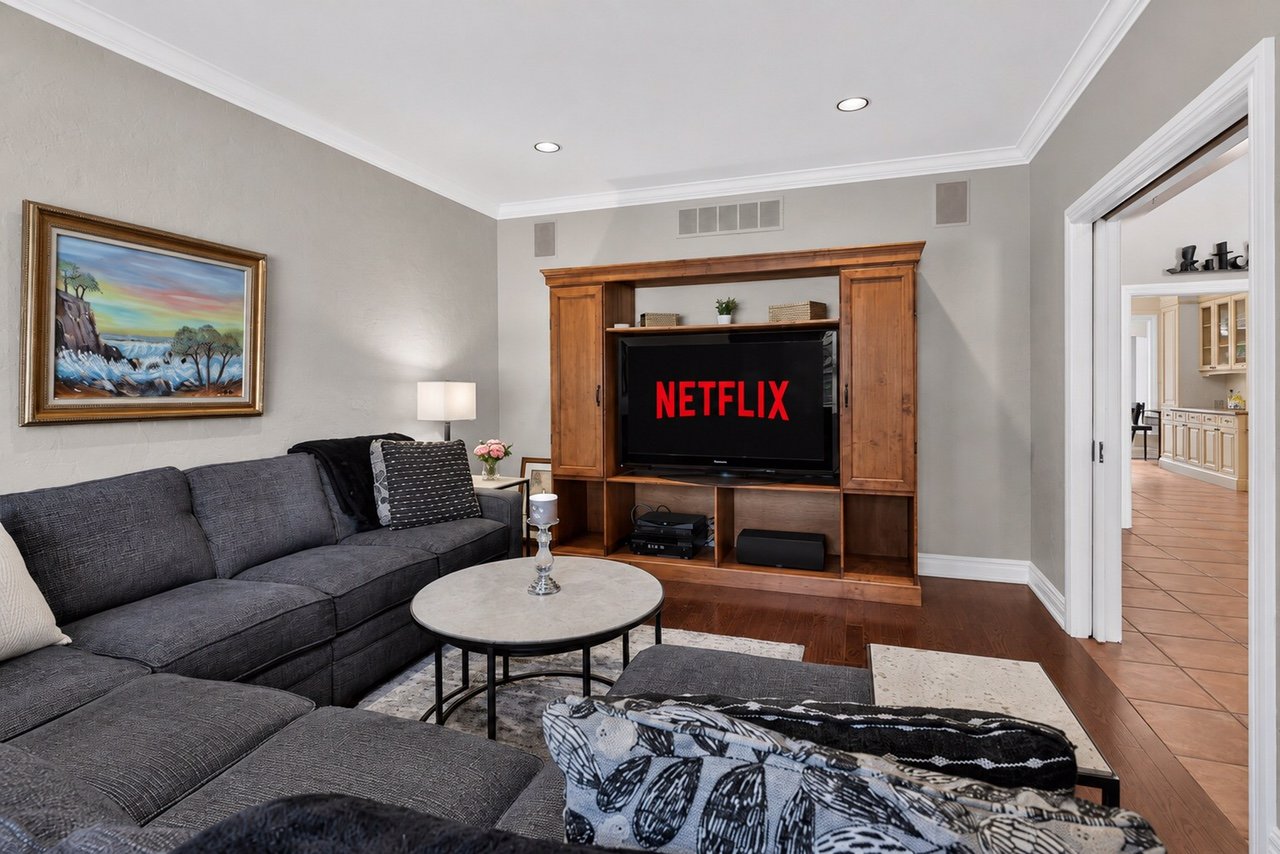 324 Oakridge Court, Oakville