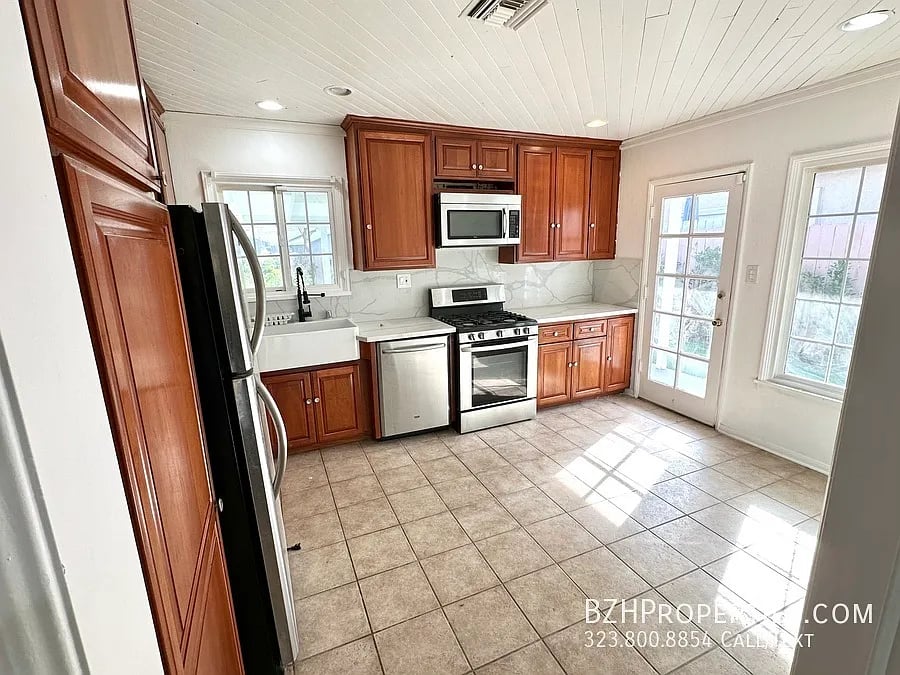 5116 Garden Grove 