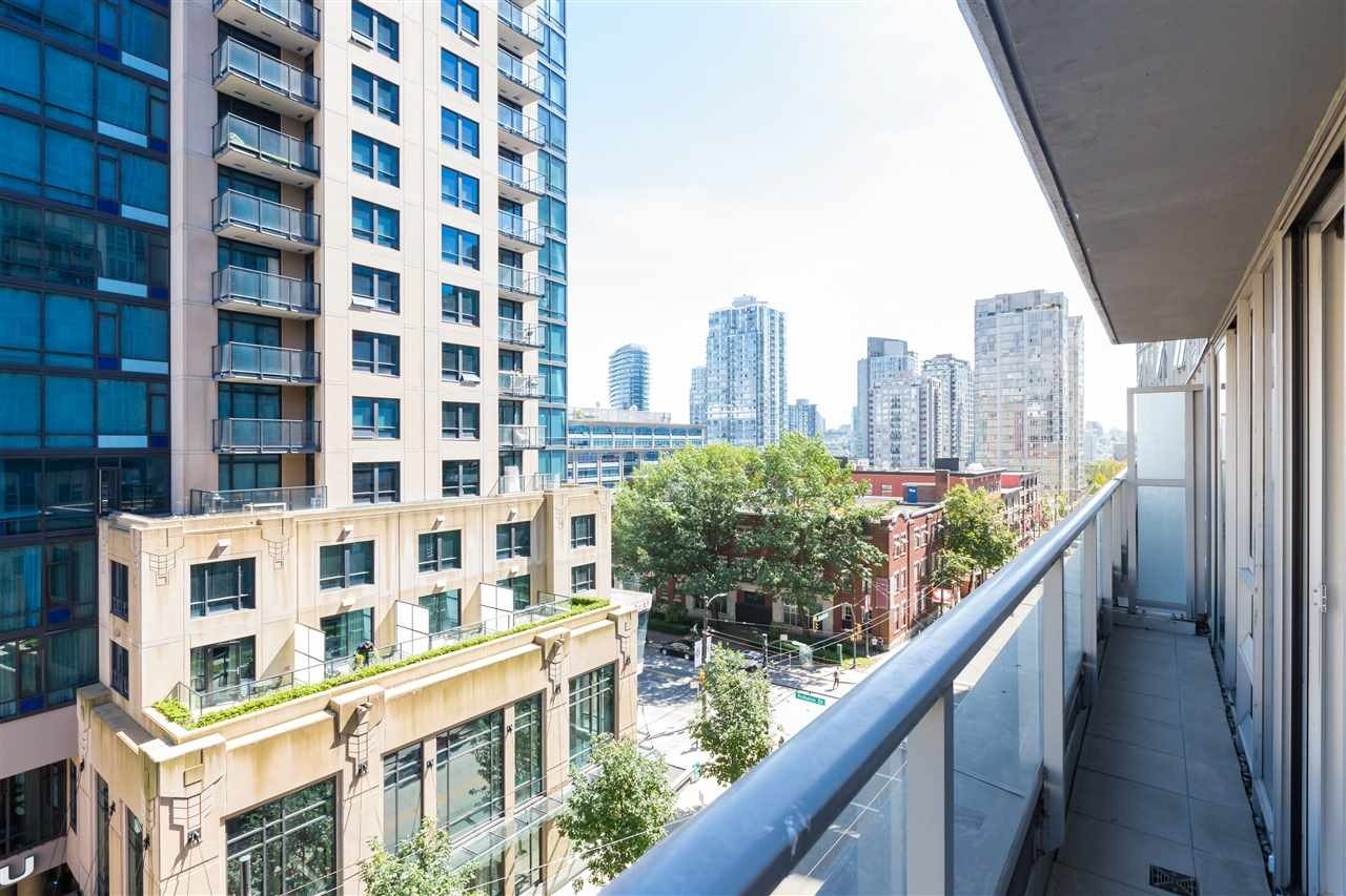 233 Robson St, #703