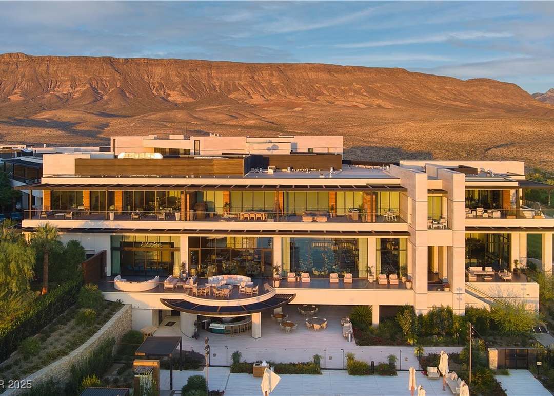 The Summit Club