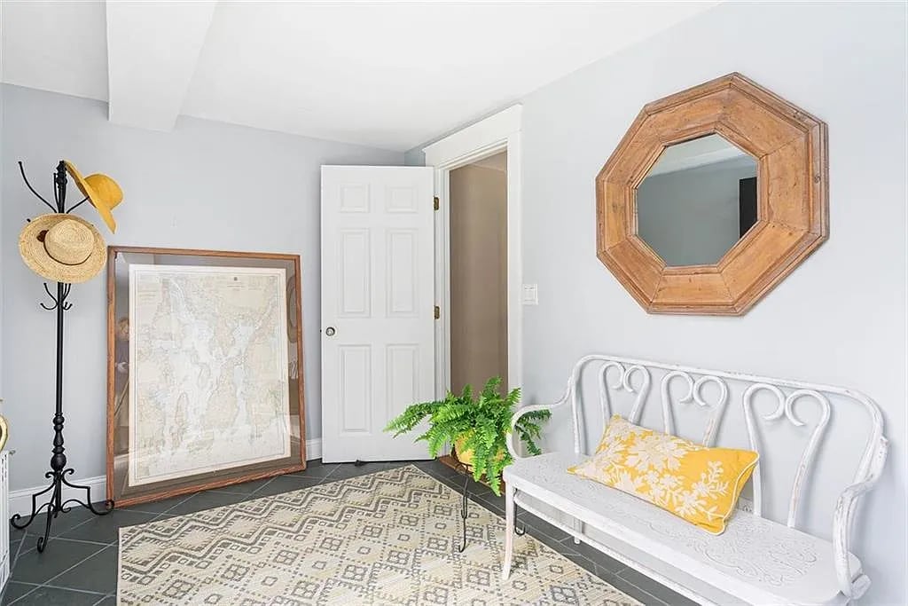 58 Ruggles Ave