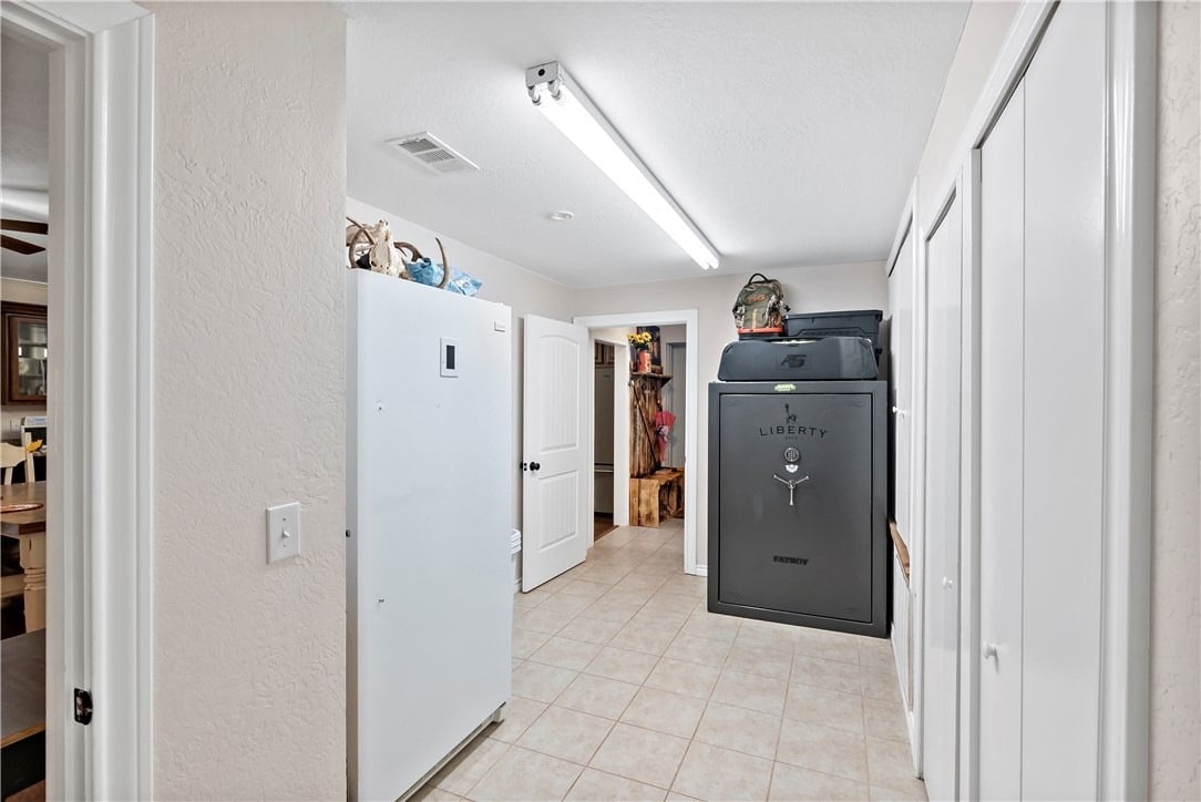 9175 Deep Well Road