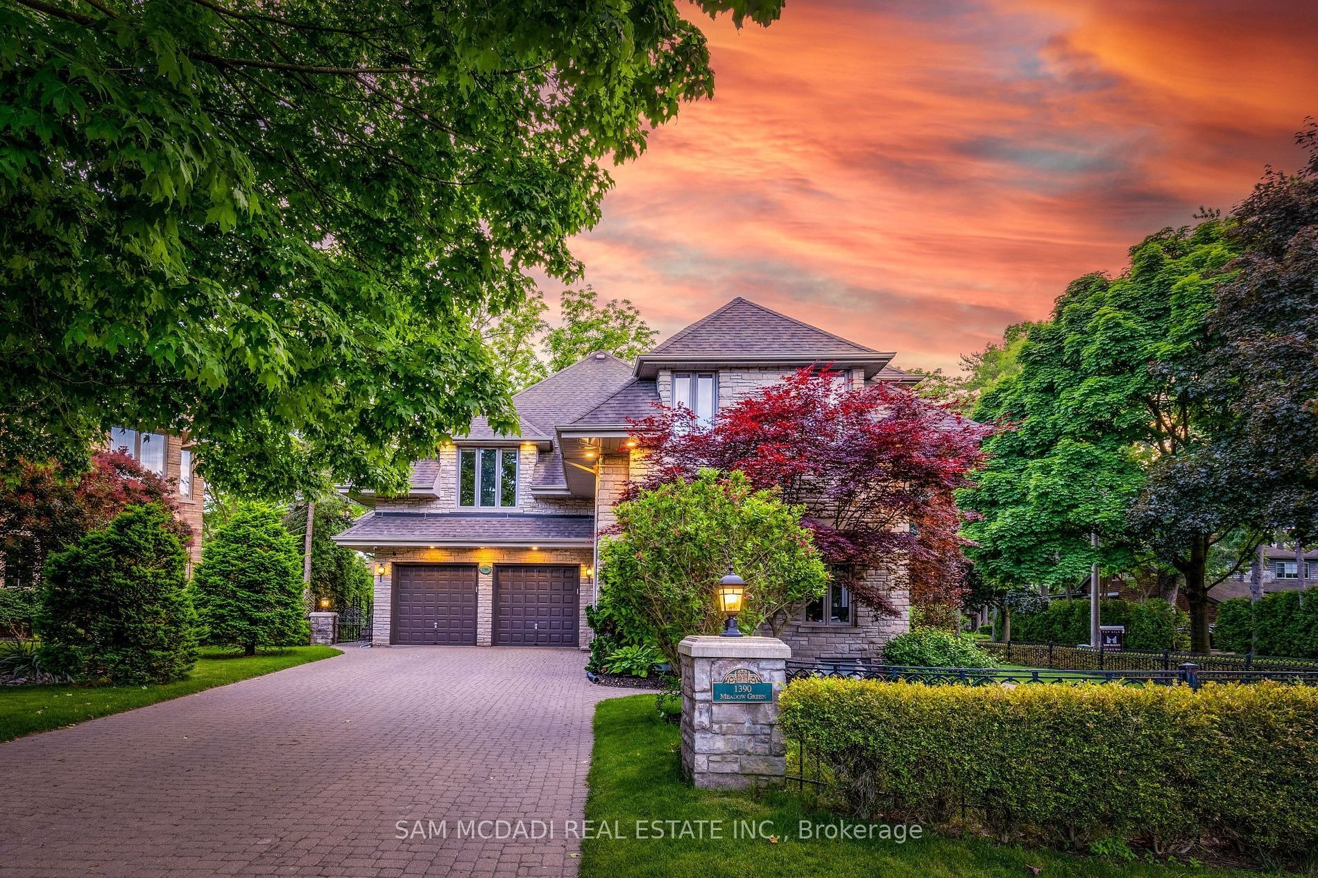 1390 Meadow Green Crt