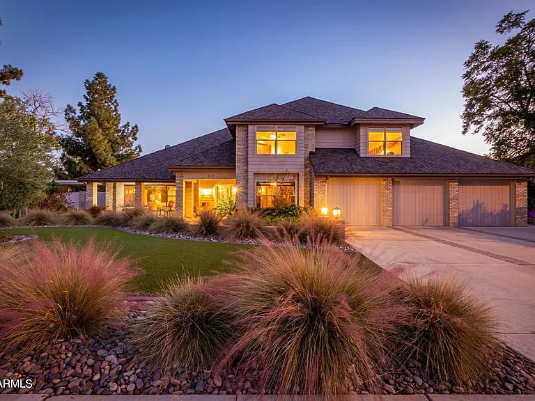 3535 E Fairfield Cir