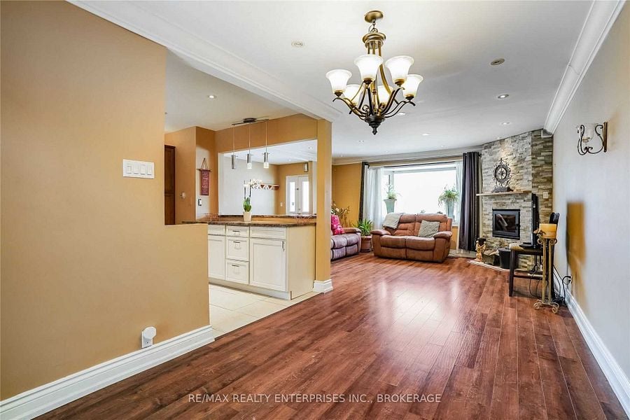 1810 South Sheridan Way Unit: Upper