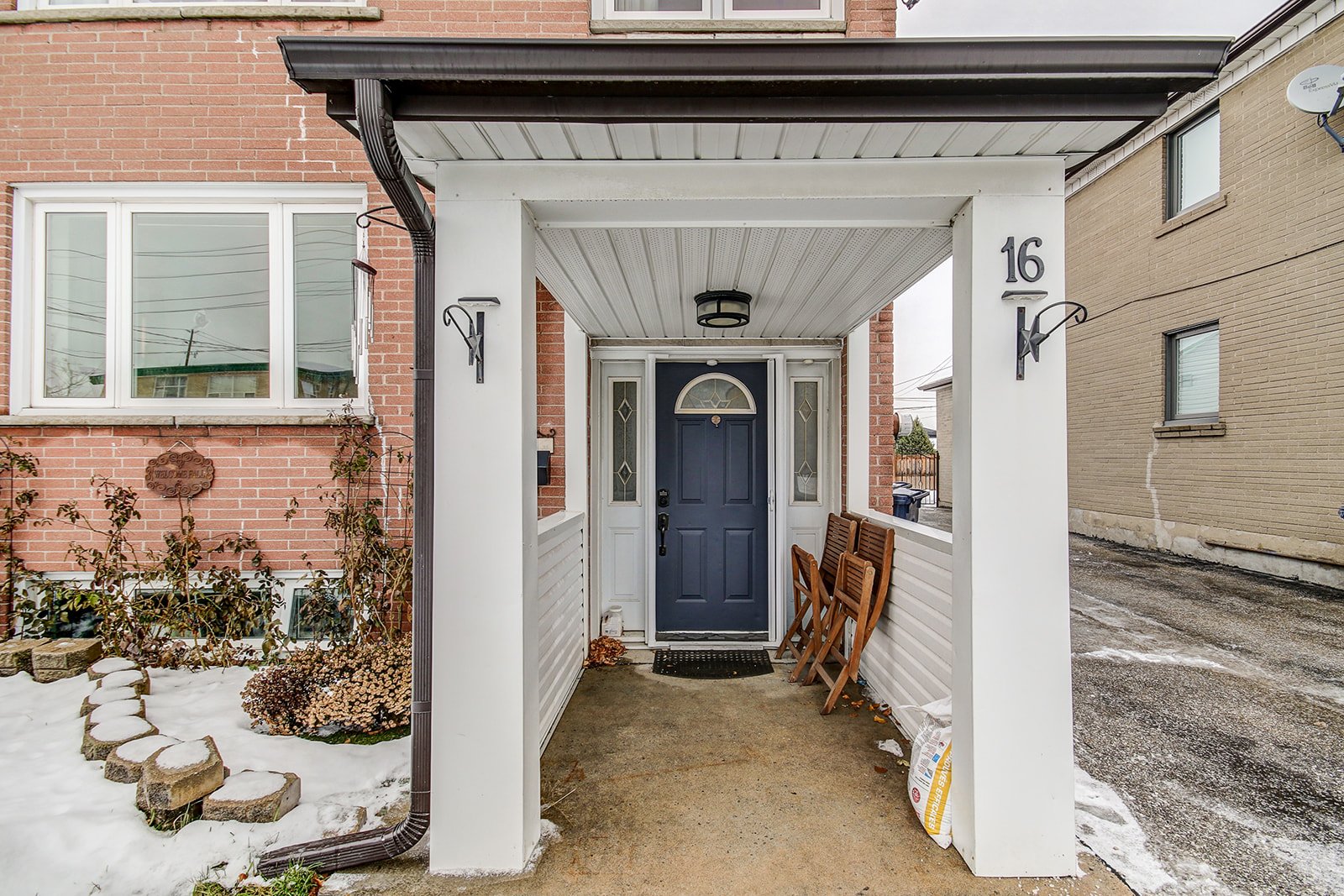 16 Allenby Ave