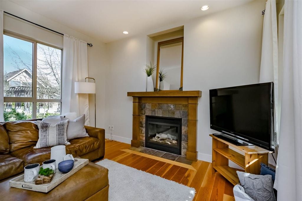 236 Holly Ave