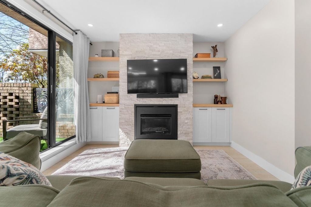 1702 Chesterfield Ave, #104