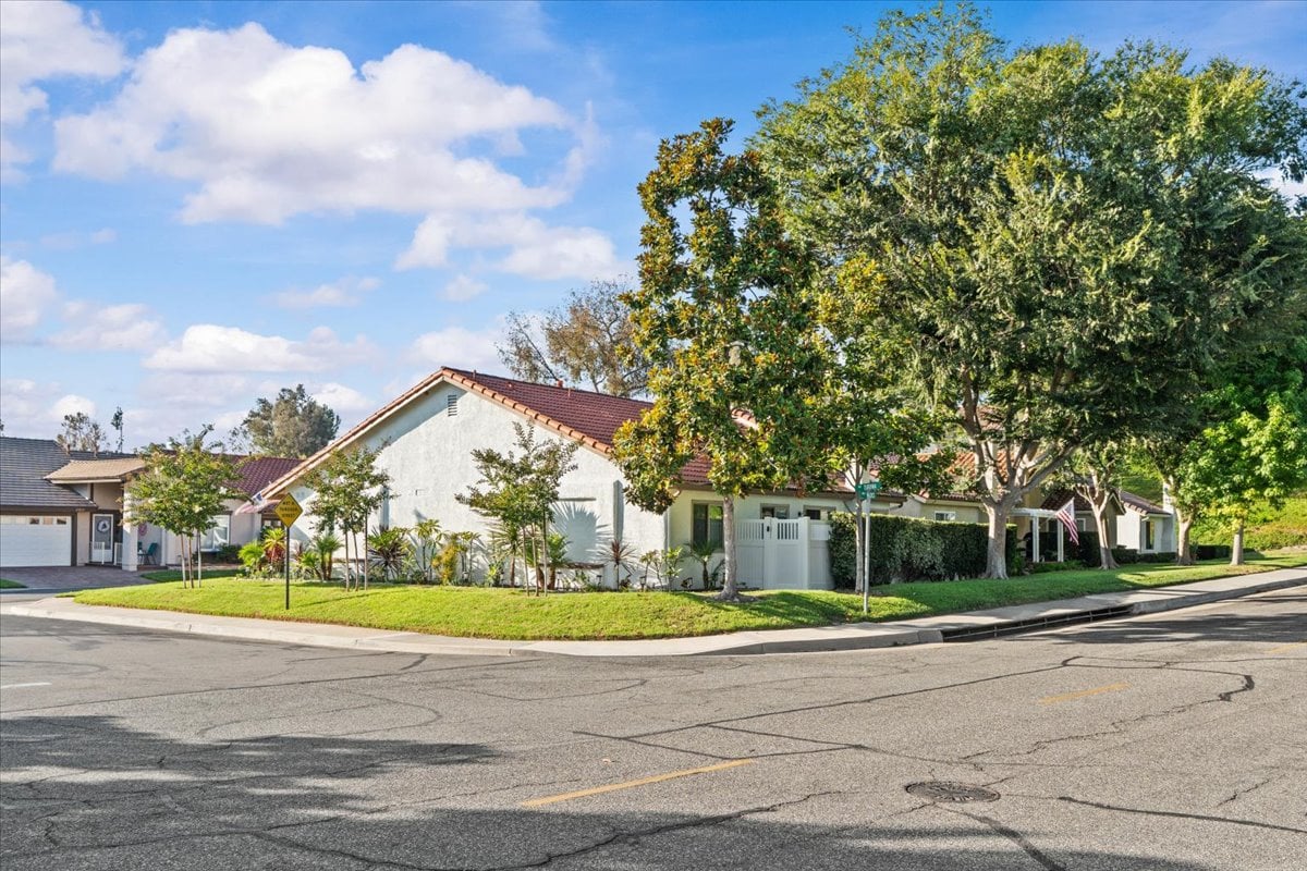 27695 Via Turina, Mission Viejo, CA 92692
