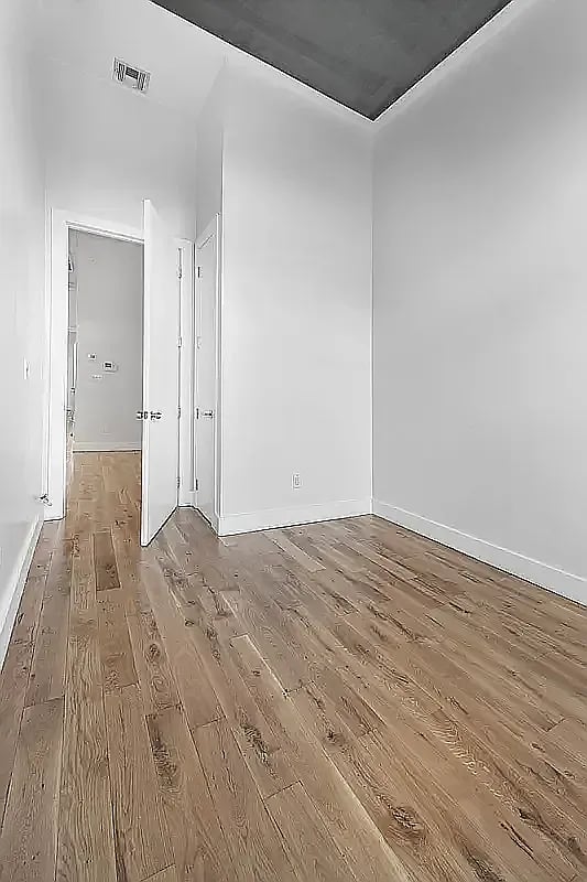 186 Wilson Avenue #1L