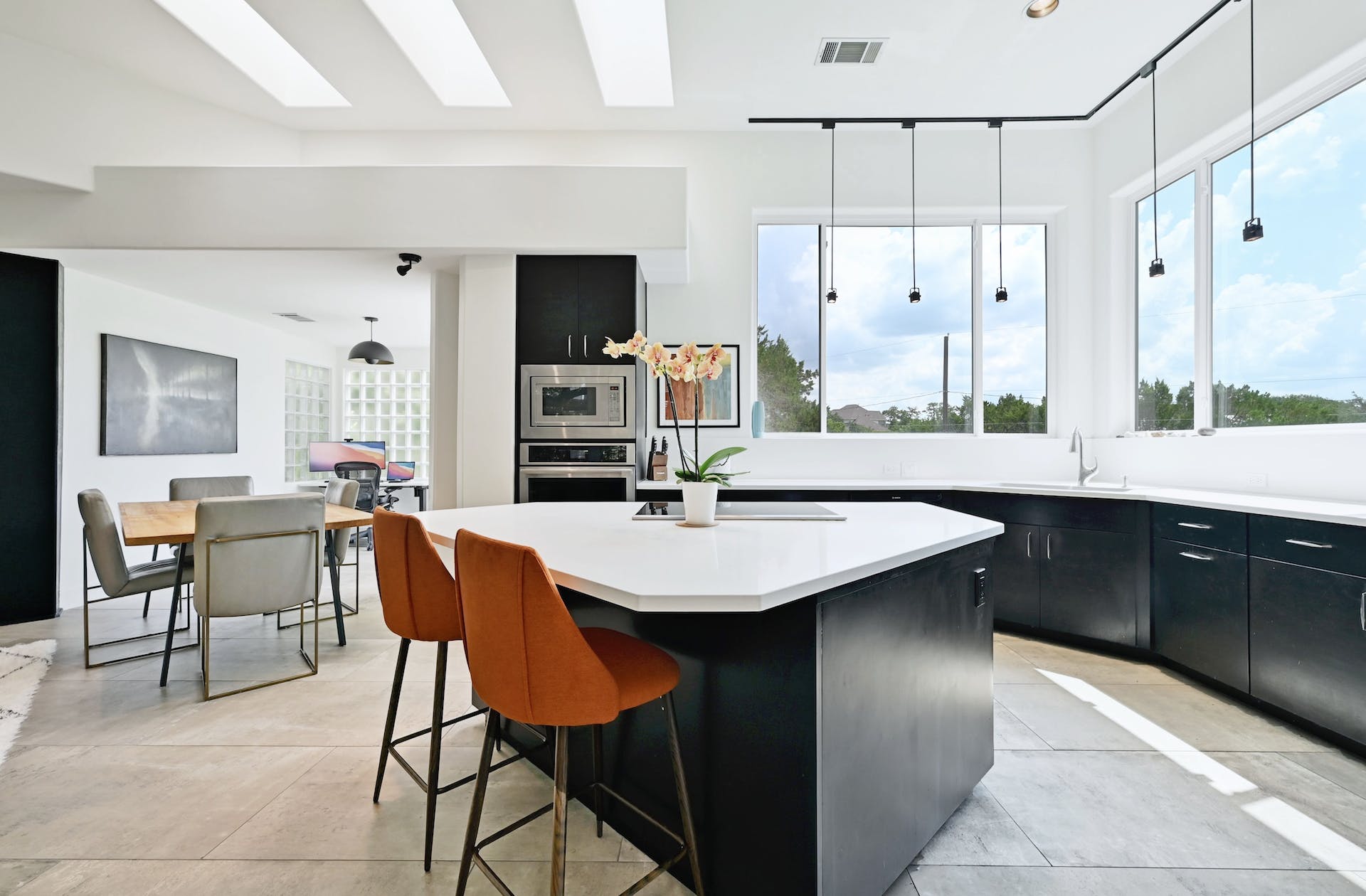 2700 De Soto DR