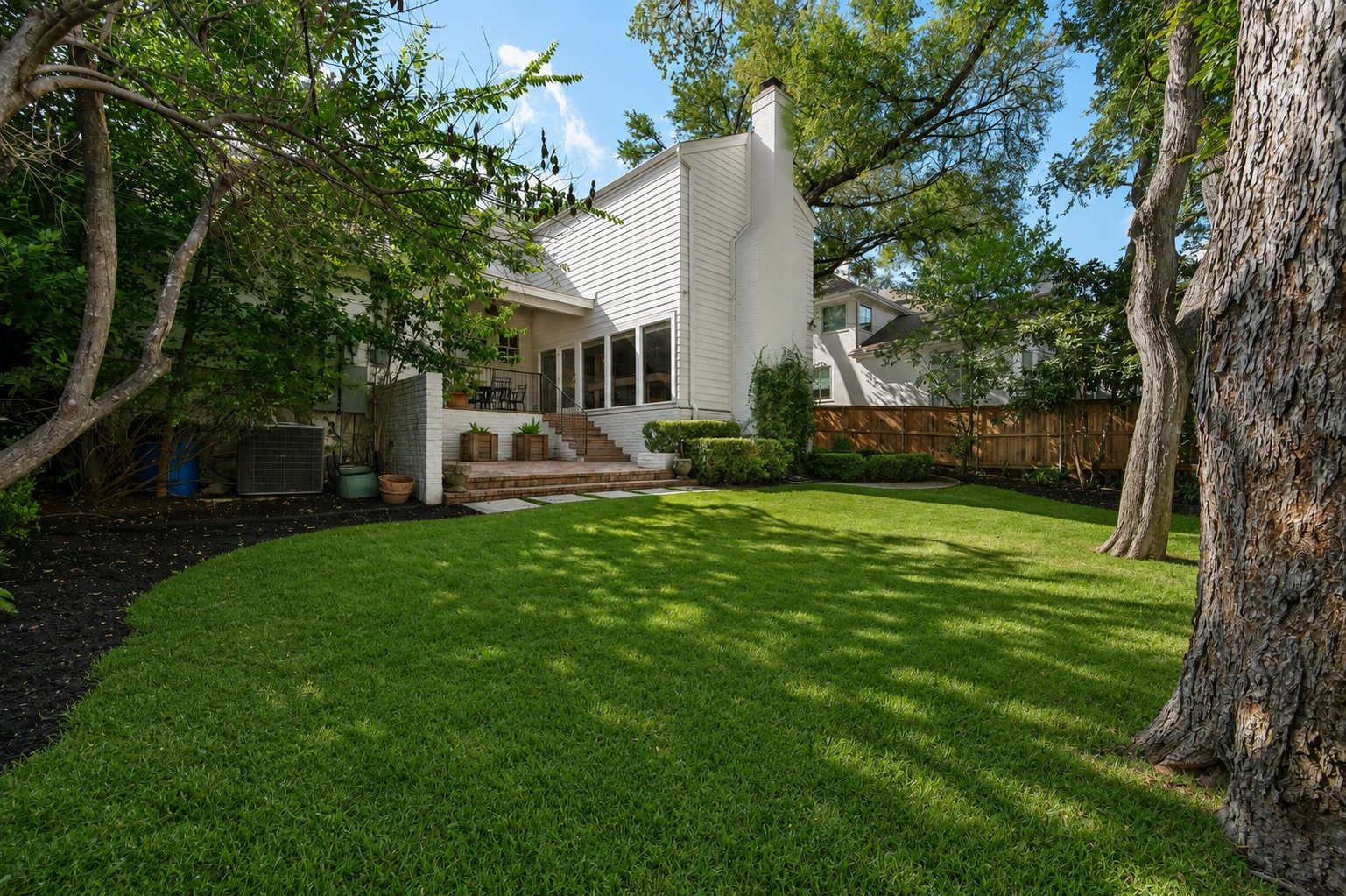 2506 Jarratt AVE