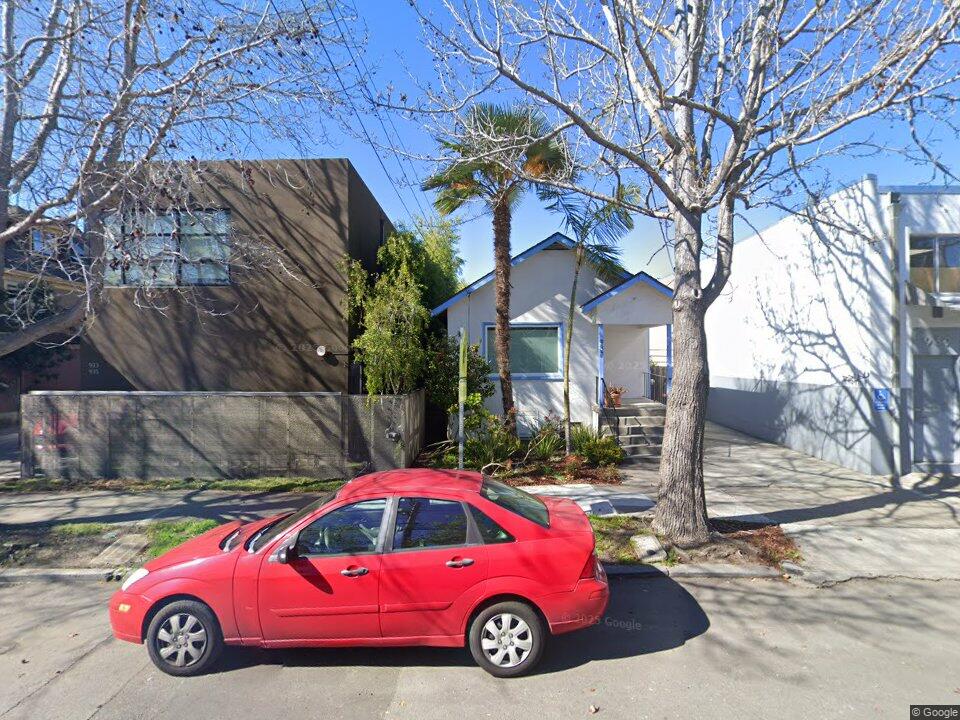 937 Grayson St