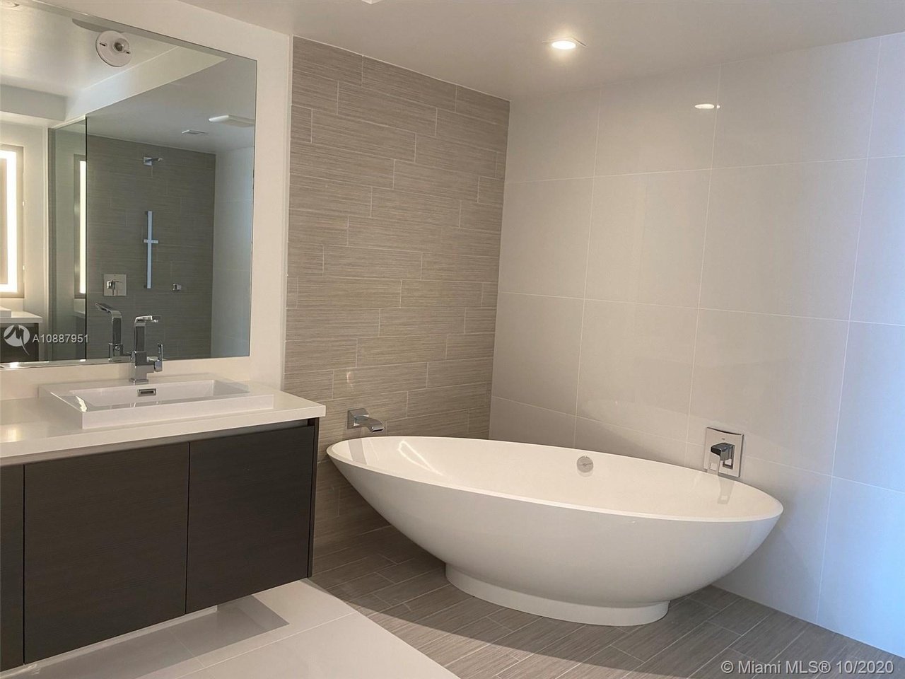 330 Sunny Isles Blvd #1601
