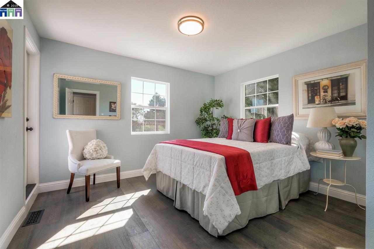 154 Renfrew Ct