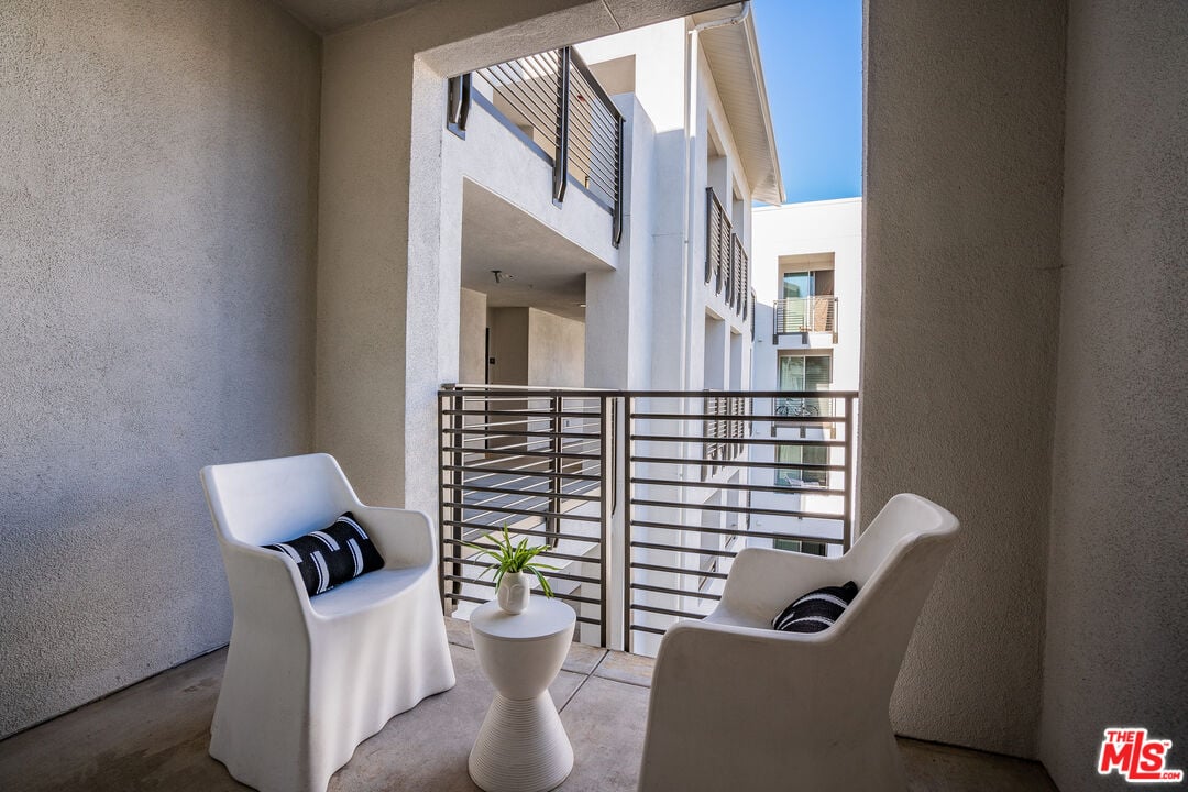 6400 Crescent Park E, Unit 326
