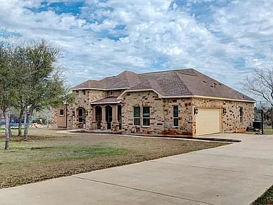 390 Teal Lane