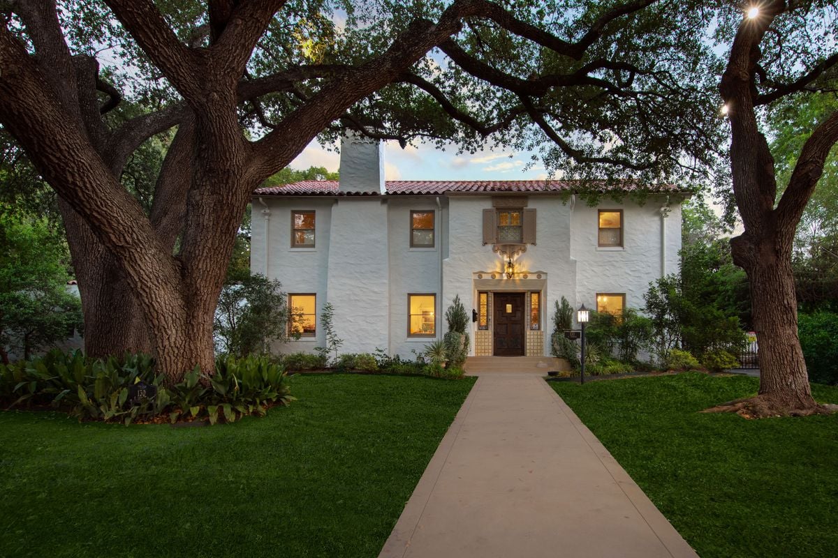 Historically Significant Spanish Revival in Monte Vista
