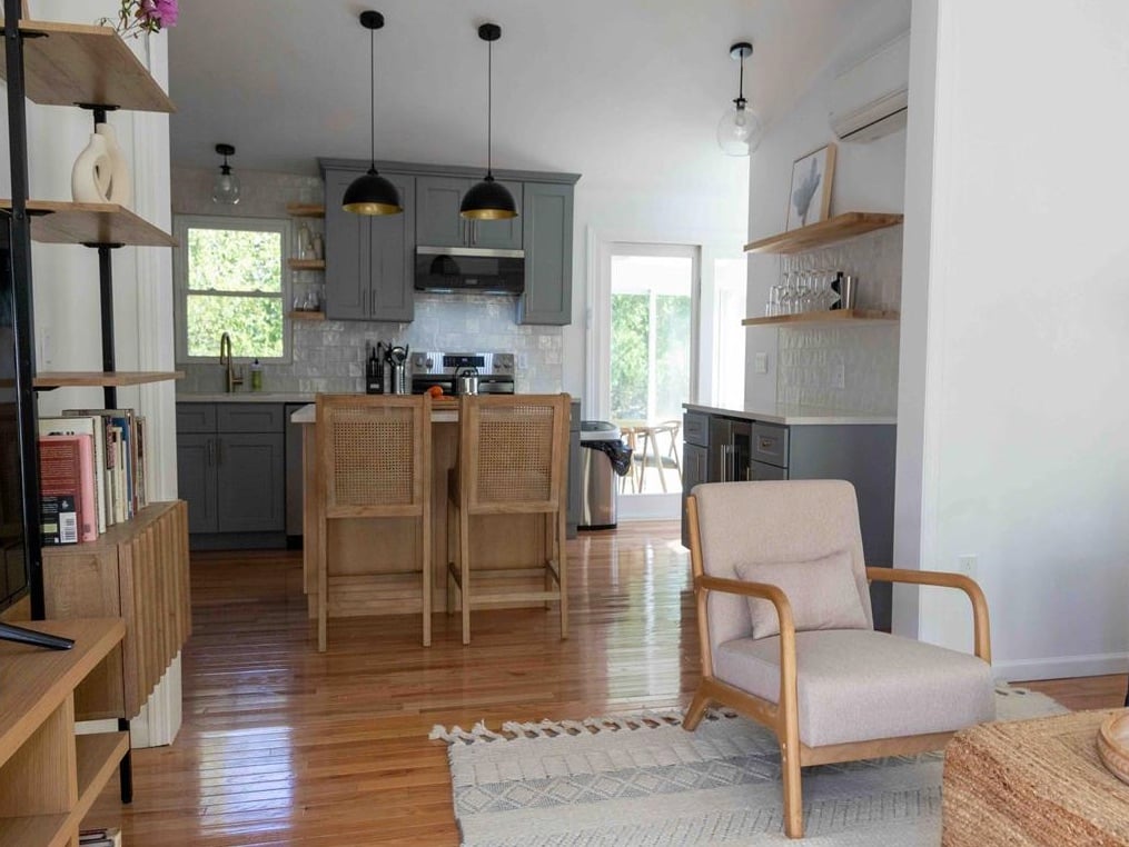 12 Bellevue Ave