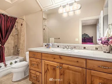 10057 NE 30th Pl