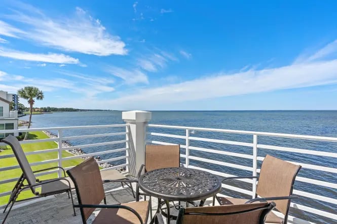 972 Northshore Dr #972